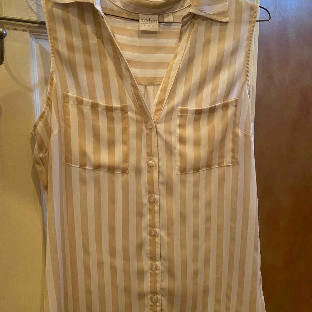 SoHo Sleeveless Blouse